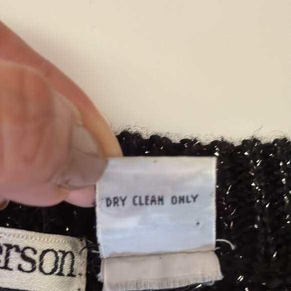 LAURA PETERSON. Thick Black Metallic Sweater. Long Sleeves. Size L. Roun… - Picture 7 of 9